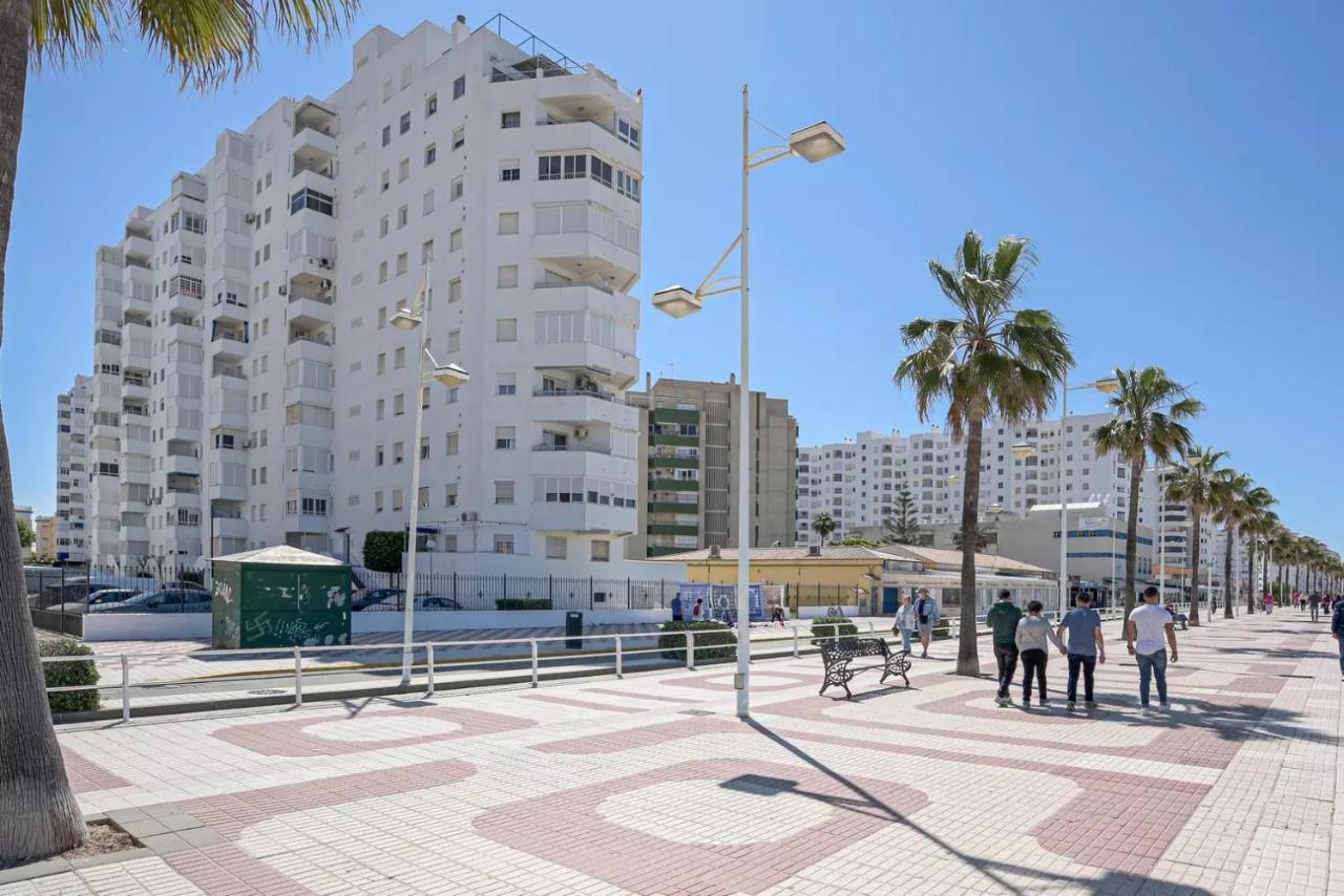 Valdelagrana: Primera Linea De Playa. El Puerto de Santa María Exterior foto